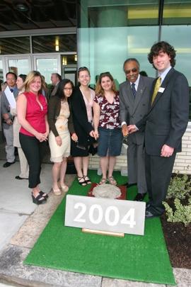 Lincoln Alexander with students at Guelph-Humber marker ceremony : [photograph]