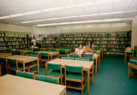 Photograph of students in Osler library