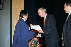 President Squee Gordon at Ningbo graduation : [photograph]