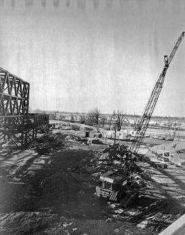 Photograph of the buildings "E" and "F" construction