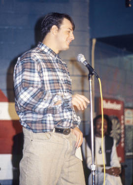 Photograph of Carlos Costa giving a thank you speech at an event in his honour