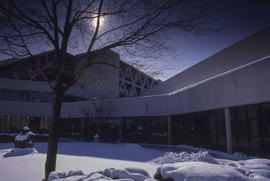 Photograph of the entrance to IE building and the Humburger in winter