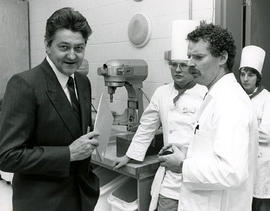 Photograph of staffs and culinary students