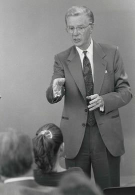 Photograph of Bob Proctor Presenting to Students