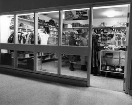 Photograph of Customers Lining up in the Lakeshore Campus Bookstore