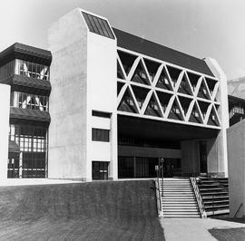 Photograph of the"E" Building at North Campus