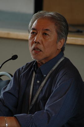 Photograph of Wayson Choy lecturing